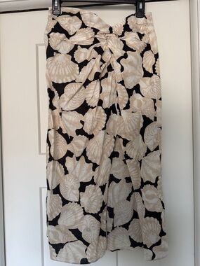 H&M Beige and Black Shell-Print Midi Skirt